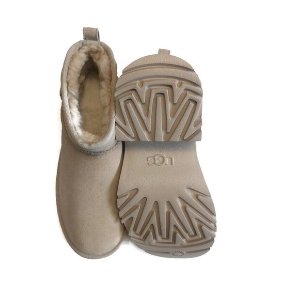 UGG Classic Womens Size 9 Ultra Mini New Heights Platform Boots Mustard Seed - Picture 7 of 8